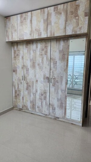 Room in 2 BHK Apartment at Ram Mandir Industrial Estate, Goregaon East – for Rent