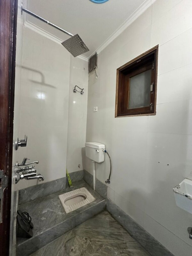 Bathroom, dwarka 2 Bedroom 1000 Sq.Ft. Builder Floor In Dwarka Delhi 10111559