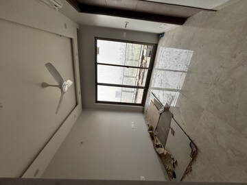 Room in 4 BHK Apartment at Shalimar One World Belvedere Court 3, Gomti Nagar – for Sale