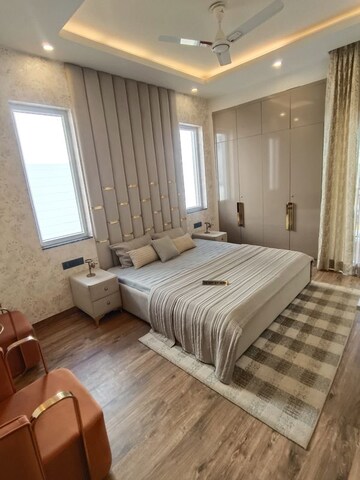 3.5 BHK Builder Floor For Rent in Nirvana Country 2