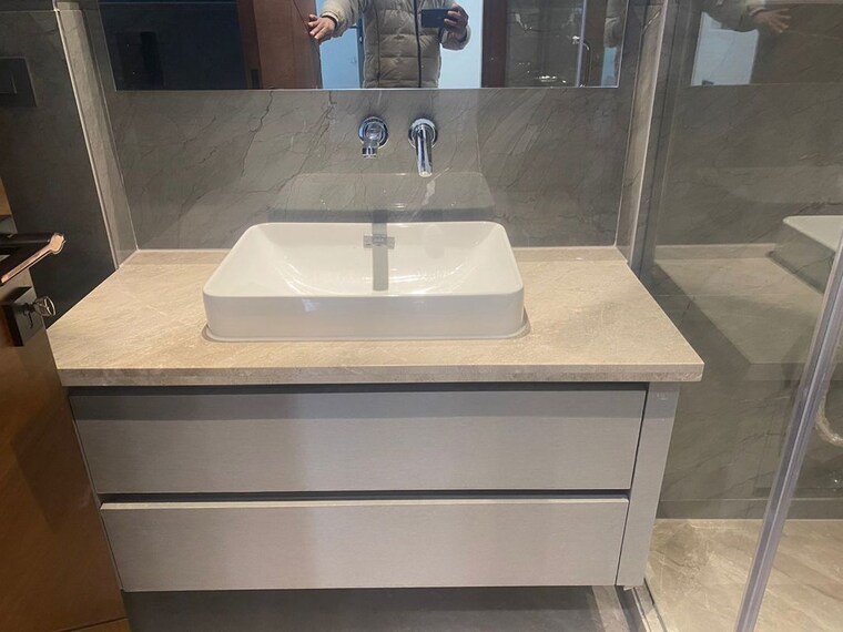 Bathroom, green park 3 Bedroom 1800 Sq.Ft. Apartment In Green Park Delhi 10111463