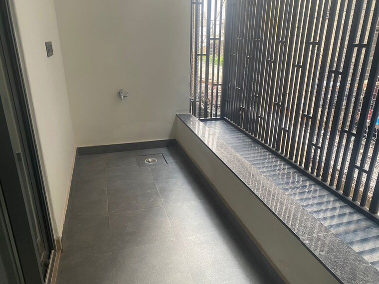 Balcony, green park 3 Bedroom 1800 Sq.Ft. Apartment In Green Park Delhi 10111463