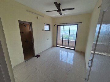 Room in 2 BHK Apartment at Kharghar – for Rent