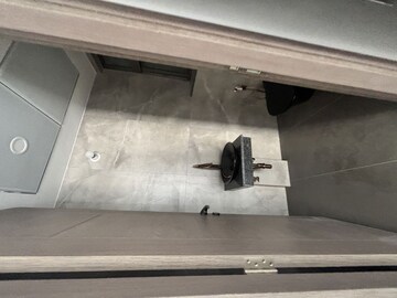 Furnished Amenities in 4 BHK Apartment at Shalimar One World Belvedere Court 3, Gomti Nagar – for Rent