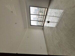 Room in 4 BHK Apartment at Shalimar One World Belvedere Court 3, Gomti Nagar – for Rent