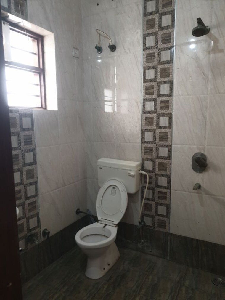 Bathroom, sector 16 2 Bedroom 1250 Sq.Ft. Independent House In Sector 16 Faridabad 10111617