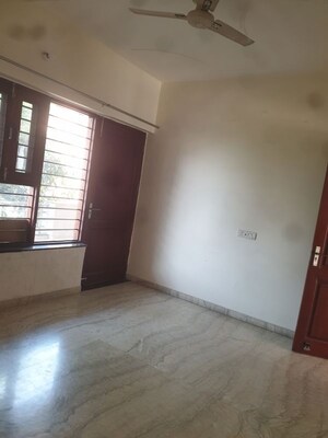 Room in 2 BHK Independent House at Sector 16 – for Rent