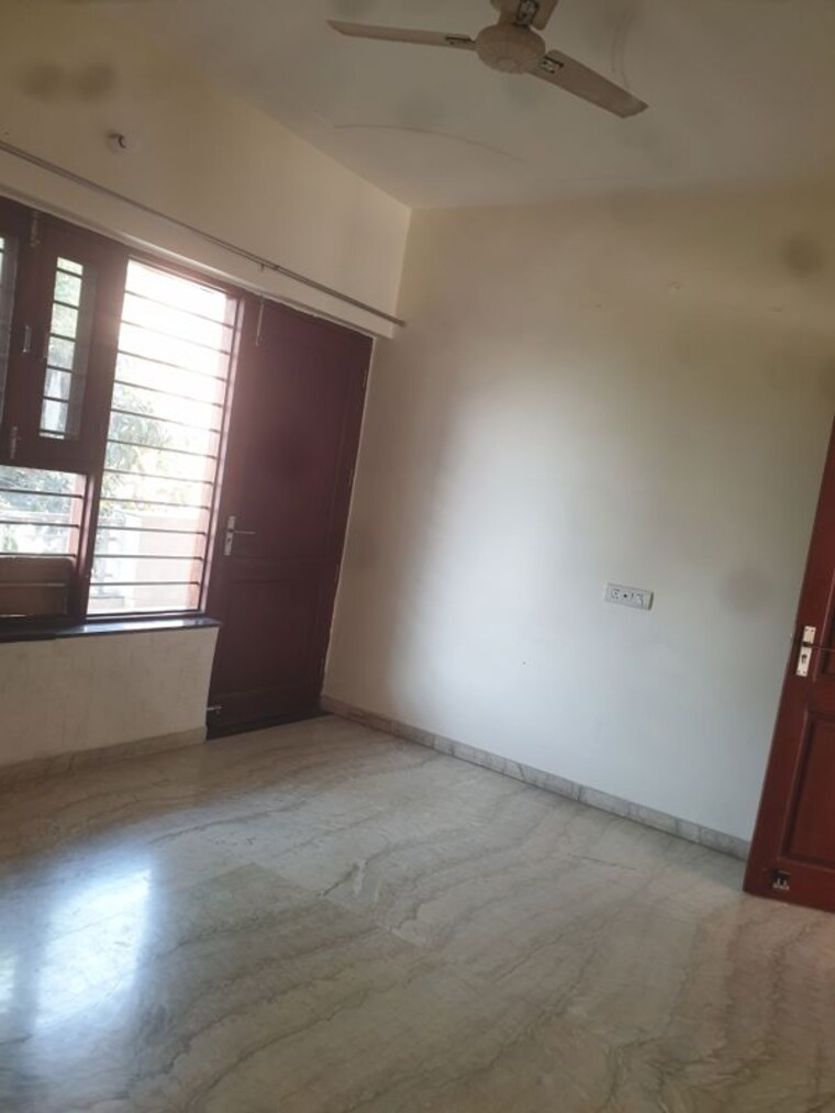 Room, sector 16 2 Bedroom 1250 Sq.Ft. Independent House In Sector 16 Faridabad 10111617