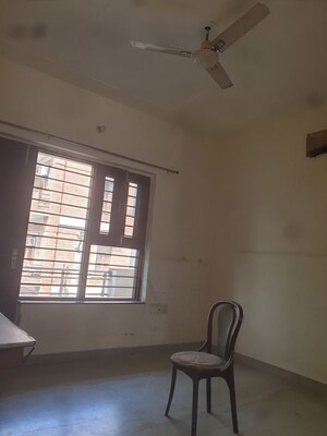 Room in 2 BHK Independent House at Sector 16 – for Rent