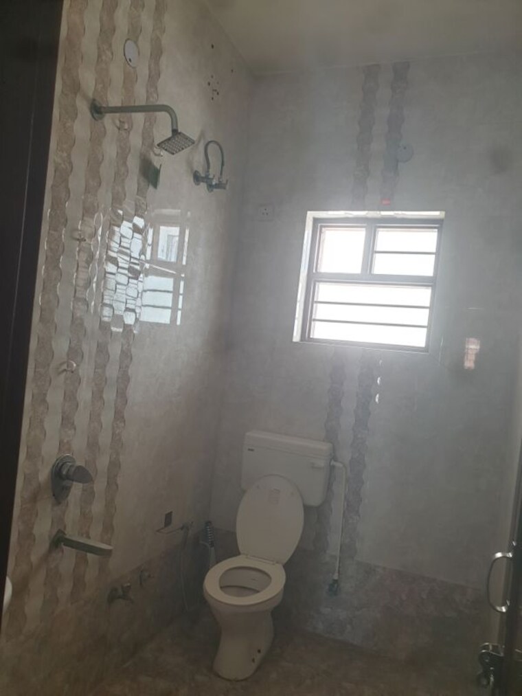 Bathroom, sector 16 2 Bedroom 1250 Sq.Ft. Independent House In Sector 16 Faridabad 10111617