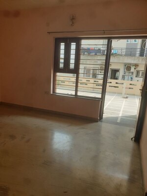 Room in 2 BHK Independent House at Sector 16 – for Rent