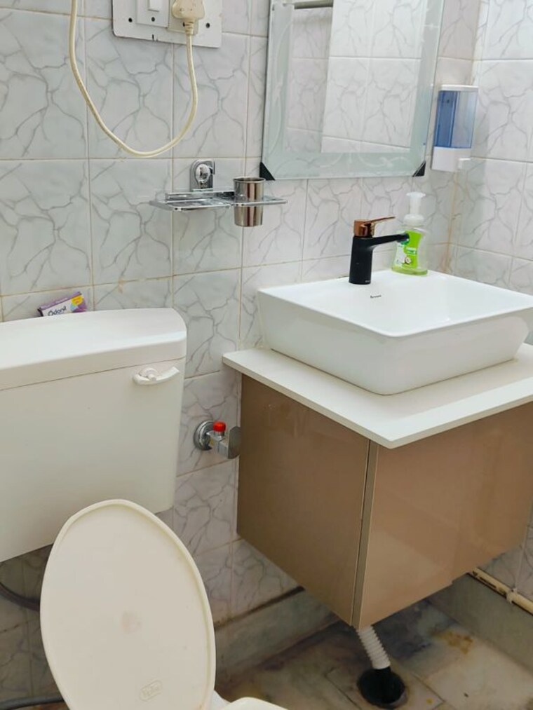 Bathroom, birla-navya 3 Bedroom 1850 Sq.Ft. Builder Floor In Sector 63a Gurgaon 10111664