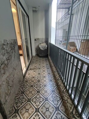 Balcony in 2 BHK Builder Floor at Sector 43 – for Rent