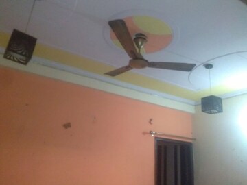 Furnished Amenities in 2 BHK Builder Floor at Govindpuram – for Sale