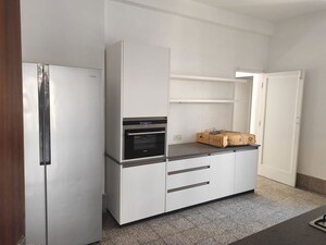 Furnished Amenities in 3 BHK Apartment at Dunkeld Apartment, Malabar Hill – for Rent