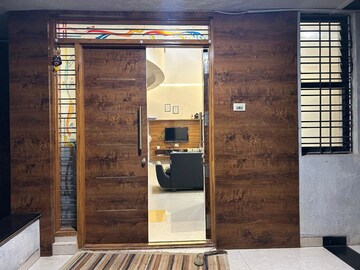 6 BHK Villa – Entrance View at Kathe Galli Corner - for Sale