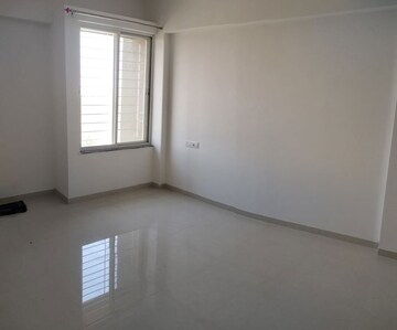 Room in 2 BHK Apartment at Majestique Nest Building D, Fursungi – for Rent