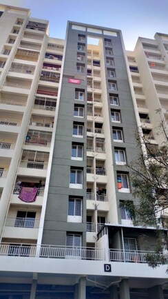 2 BHK Apartment For Rent in Majestique Nest Building D