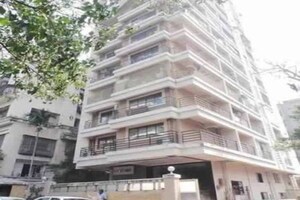 2 BHK Apartment For Rent in Khar West