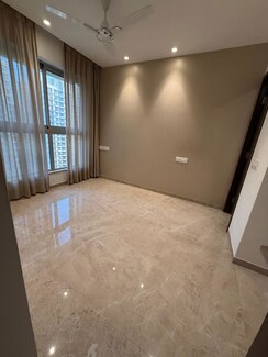 2 BHK Apartment For Sale in Hiranandani Highland