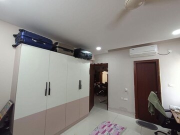 Room in 3 BHK Apartment at GHR Titania, Kondapur – for Rent