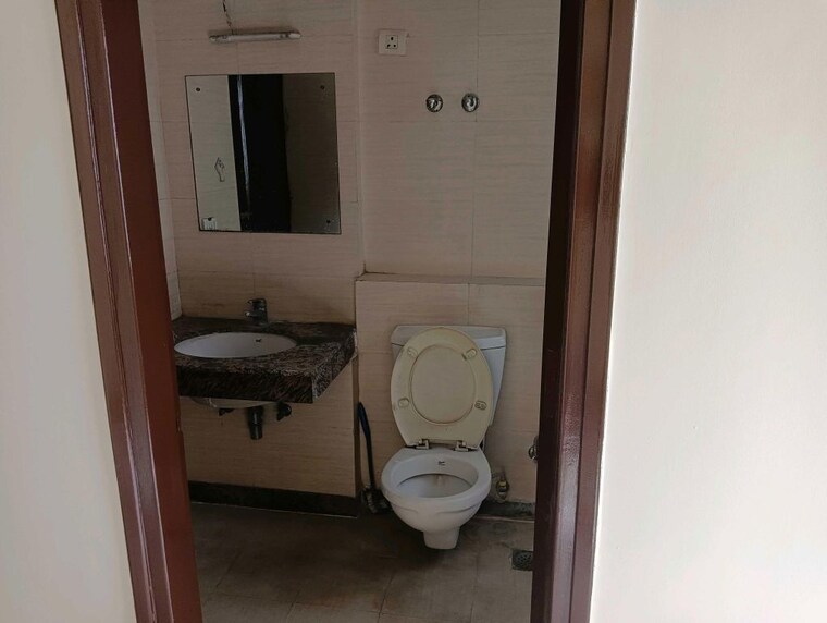 Bathroom, uppal-plumeria-garden-estate 3 Bedroom 1875 Sq.Ft. Apartment In Omicron Iii Greater Noida Greater Noida 10050141