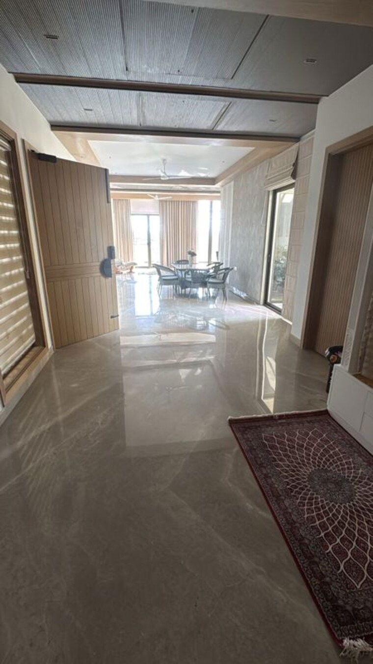 Other, south extension ii 4 Bedroom 420 Sq.Yd. Builder Floor In South Extension ii Delhi 10111878