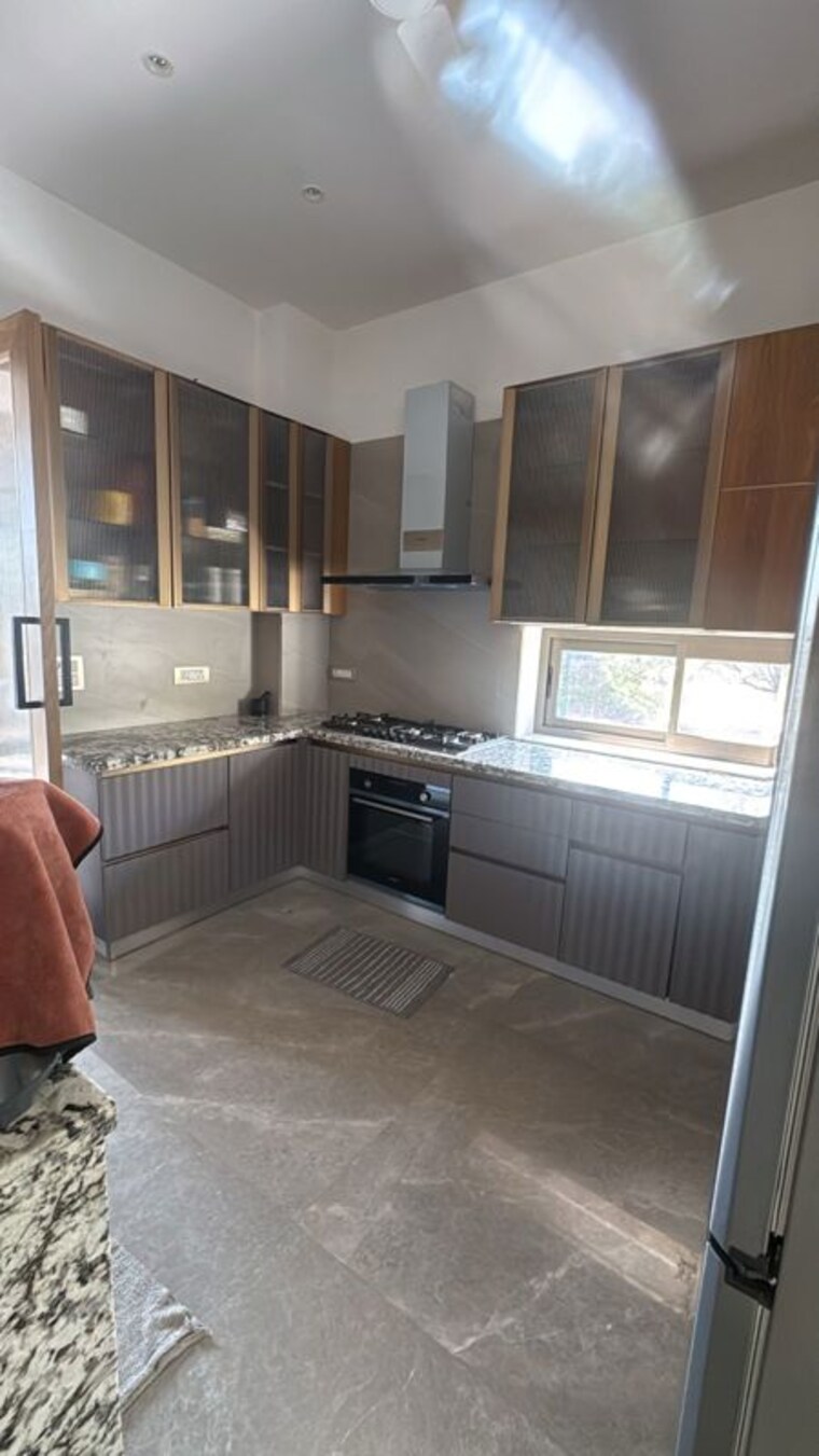 Kitchen, south extension ii 4 Bedroom 420 Sq.Yd. Builder Floor In South Extension ii Delhi 10111878