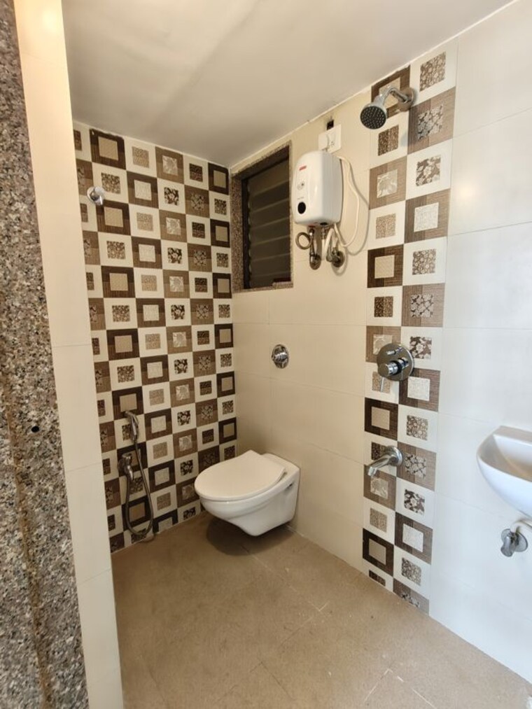 Bathroom, tiara-hills 2 Bedroom 995 Sq.Ft. Apartment In Mira Road Thane 10111916