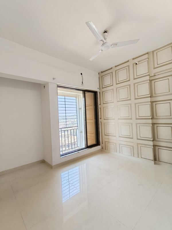 2 BHK 995 Sq.Ft. Apartment in Tiara Hills