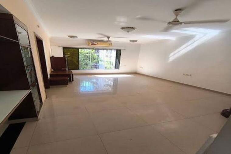 Room, bandra west 2 Bedroom 810 Sq.Ft. Apartment In Bandra West Mumbai 10111912