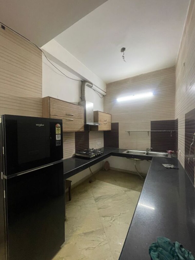 Kitchen, kalkaji Studio 500 Sq.Ft. Builder Floor In Kalkaji Delhi 10111942