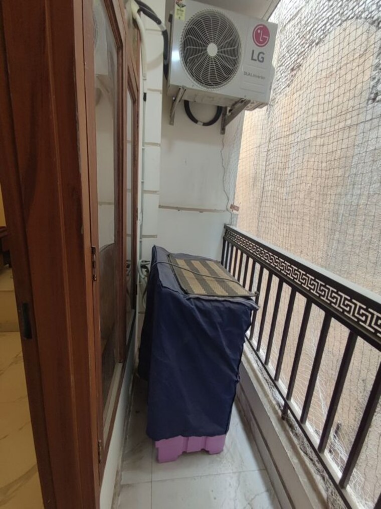 Balcony, saket 2 Bedroom 1200 Sq.Ft. Apartment In Saket Delhi 10112135