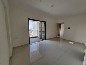 Room in 2 BHK Apartment at Kohinoor Courtyard One, Wakad – for Rent