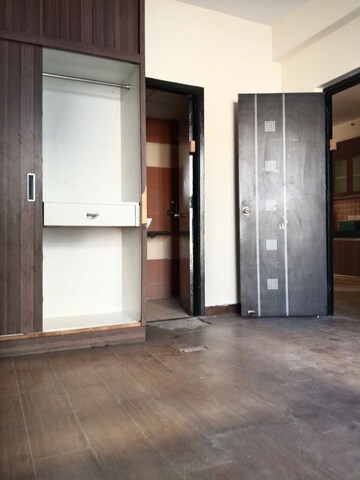 Room in 3 BHK Apartment at Mahagun Mywoods, Sector 16c Greater Noida – for Rent