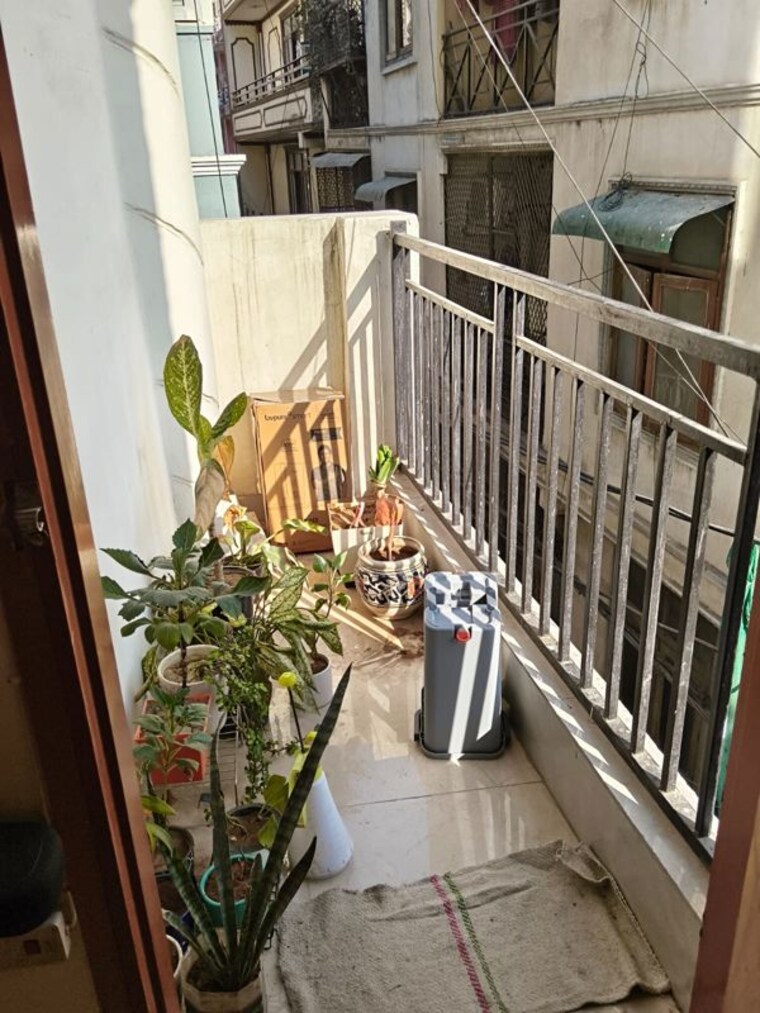 Balcony, mehrauli 1 Bedroom 45 Sq.Yd. Builder Floor In Mehrauli Delhi 10112204