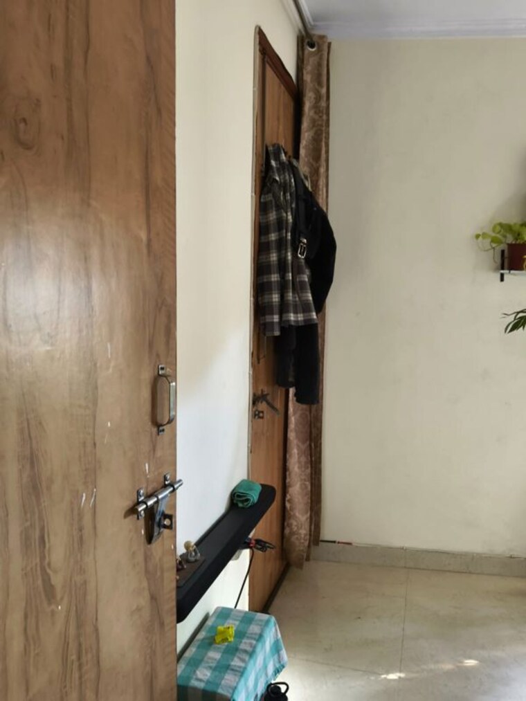 Room, mehrauli 1 Bedroom 45 Sq.Yd. Builder Floor In Mehrauli Delhi 10112204