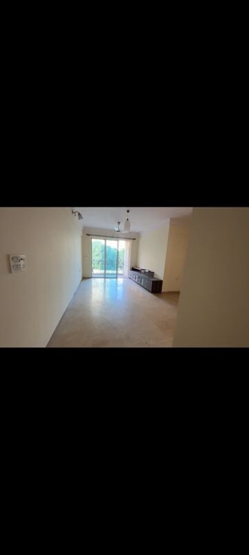 Room in 3 BHK Apartment at Hiranandani Estate Spring Hill, Ghodbunder Road – for Sale