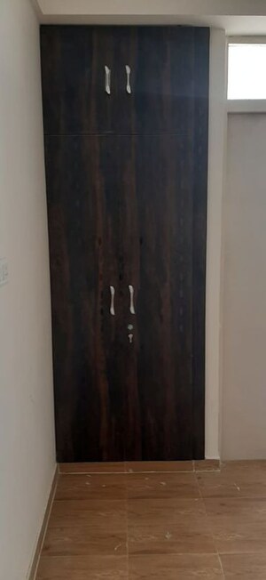 Furnished Amenities in 3 BHK Apartment at Auric City Homes, Sector 82 – for Sale