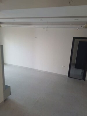 Room in 4 BHK Apartment at Renowned Renox Thrive, Sector 10 Greater Noida – for Sale