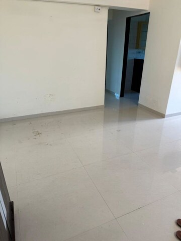 Room in 2 BHK Apartment at Gawde Orchid Atrium, Mahim – for Rent