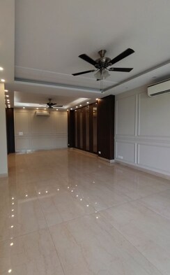 3 BHK + Servant Room Builder Floor For Sale in SS Mayfield Gardens