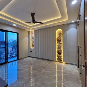 Bedroom in 3 BHK Builder Floor at New Industrial Township 5 – for Sale