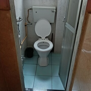 Bathroom in 1 BHK Builder Floor at Airoli Sector 20 – for Rent