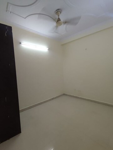 Room in 2 BHK Apartment at Saket – for Rent