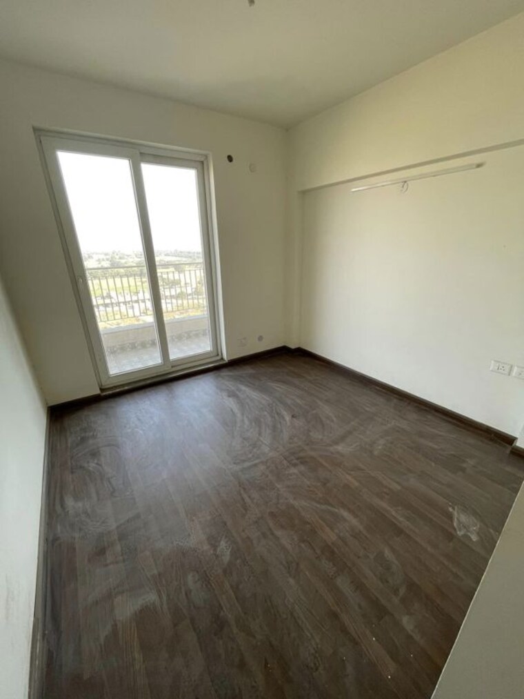 Room, bptp-discovery-park 2 Bedroom 1259 Sq.Ft. Apartment In Sector 80 Faridabad 10112574