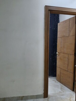  2 BHK Builder Floor at Sector 73 – for Sale