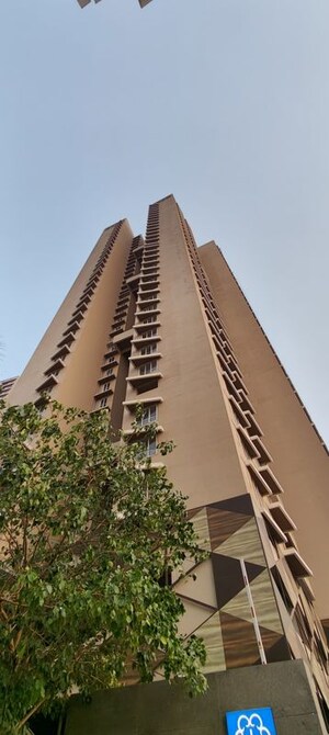 Staircase in 3.5 BHK Apartment at Kalpataru Radiance, Goregaon West – for Rent