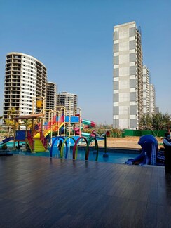 2 BHK Apartment For Sale in Omaxe Lake