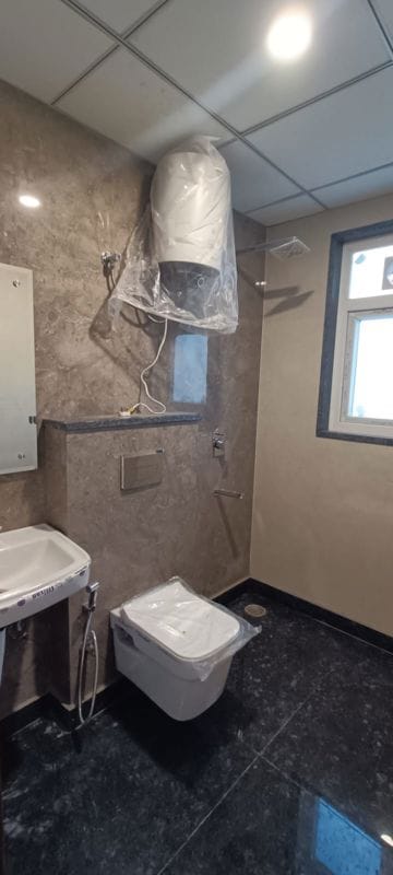 Bathroom in 1 BHK Builder Floor at Sector 46 – for Rent